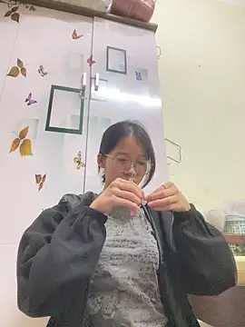 meomeo2k6 online show from October 23, 2:45 pm