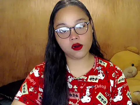  Lylia online show from November 3, 9:46 am