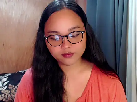  Lylia online show from October 5, 12:15 am