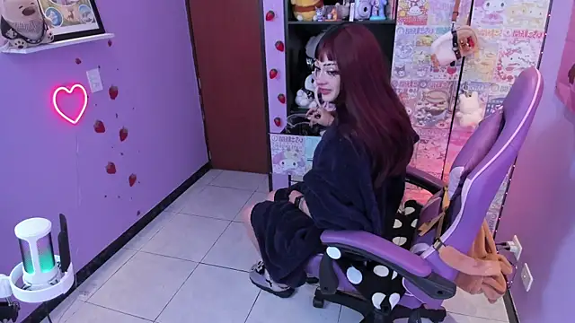 Vero Osb  online show from November 26, 12:11 am