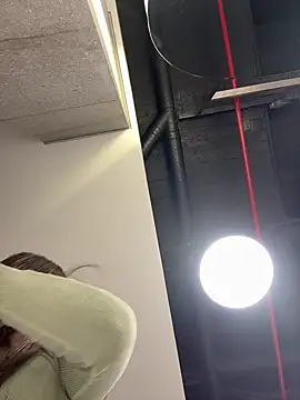 Isabella21  online show from October 12, 8:33 pm