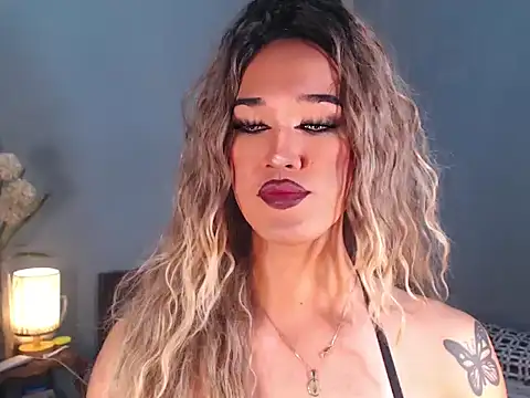 AleinaCroft online show from December 16, 5:46 am