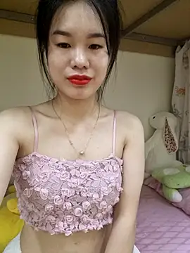 Snapshot of Baby-ladytits2025 chatting on September 17, 4:05 pm Baby-ladytits2025 online show from September 17, 4:05 pm