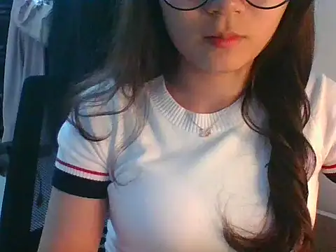 Linzly online show from September 14, 4:49 pm