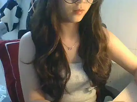 Linzly online show from October 3, 4:12 pm