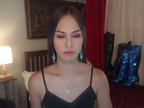 Nathalieheartt online show from December 21, 3:55 am