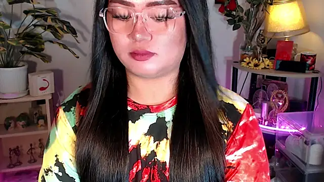 Snapshot of YourSweet-mich chatting on October 19, 12:18 pm YourSweet-mich online show from October 19, 12:18 pm