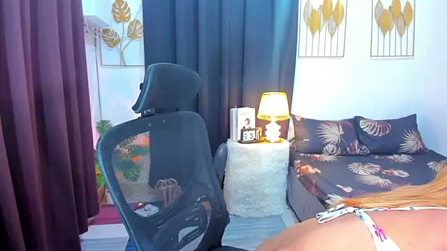 Amandawillson online show from October 23, 4:35 pm