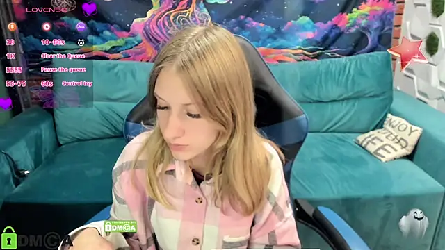 Snapshot of Olisa_fox chatting on September 29, 8:03 pm Olisa fox online show from September 29, 8:03 pm