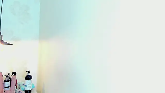 IRISCLARK1 online show from October 25, 7:54 pm