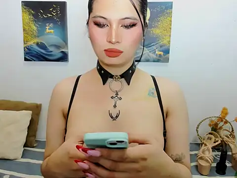 NaomiSmall online show from October 23, 9:59 am