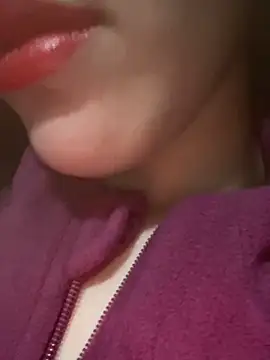 Mimisixo online show from April 9, 10:59 pm