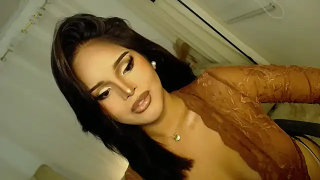 Snapshot of Aviana_Xxx12 chatting on October 14, 6:43 pm Aviana Xxx12 online show from October 14, 6:43 pm