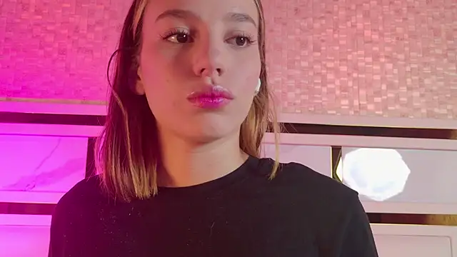 ambar rosse25 online show from November 18, 11:33 am