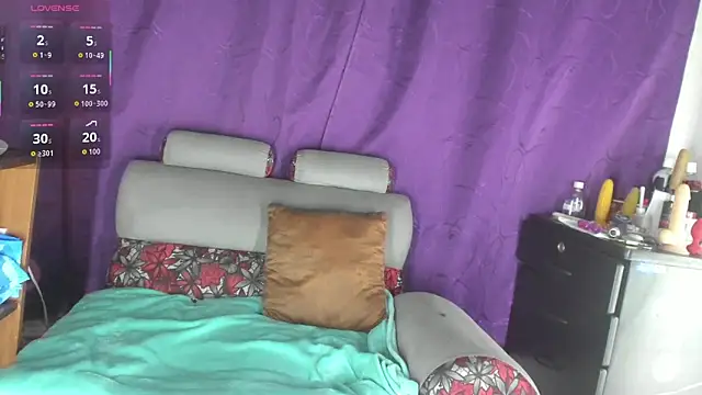 angierot2025 online show from November 8, 8:52 am