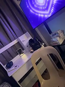 urasianlady online show from April 3, 9:40 am