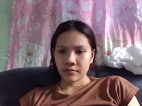 Snapshot of sweetcherry23 chatting on October 5, 6:29 am sweetcherry23 online show from October 5, 6:29 am