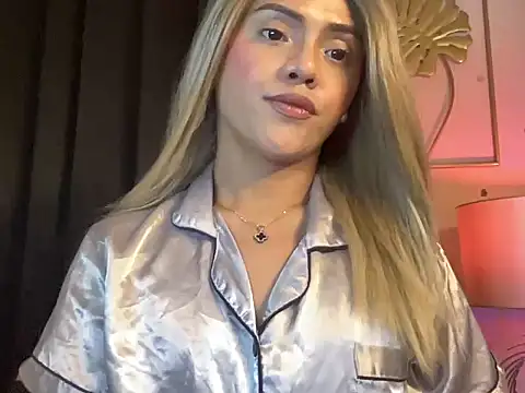 calimonroe online show from March 19, 8:18 am