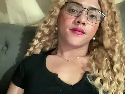 calimonroe online show from February 16, 10:09 pm