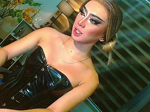 Queen yasii 88 online show from June 30, 12:15 pm