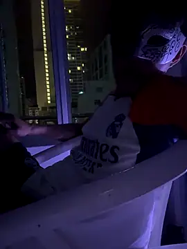 Snapshot of boyhigh1997 chatting on October 25, 5:31 pm boyhigh1997 online show from October 25, 5:31 pm