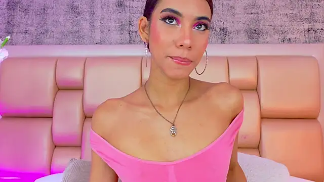 Snapshot of BellaHarper1 chatting on September 11, 1:11 pm BellaHarper1 online show from September 11, 1:11 pm