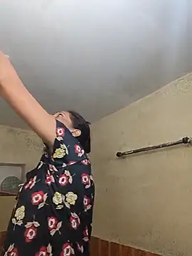 ISHANI-SINGH online show from October 16, 6:32 pm