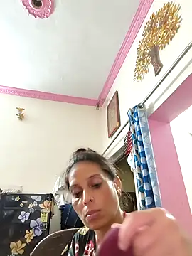 ISHANI-SINGH online show from September 12, 4:47 pm