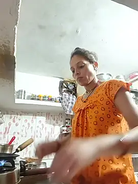 ISHANI-SINGH online show from June 3, 2:01 am