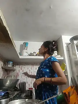 ISHANI-SINGH online show from June 24, 1:43 pm