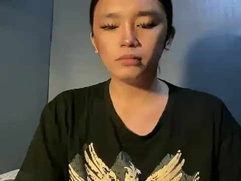 Claudia Johnson online show from December 4, 5:35 pm