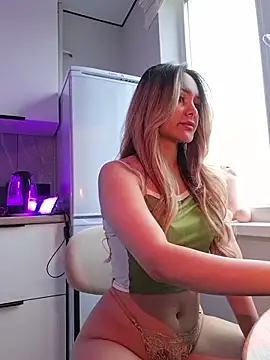 Chloe Ravens online show from April 10, 7:03 am