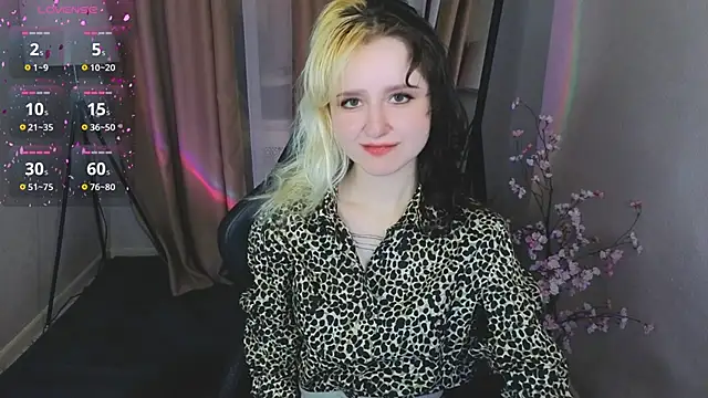 girl next doorr online show from March 14, 1:23 pm