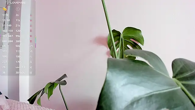 missweetpeach online show from April 1, 4:46 am