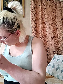 VikaKing online show from March 10, 9:35 am