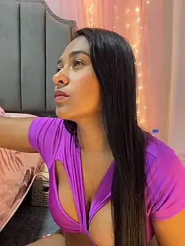 ericajohnson  online show from October 3, 5:51 pm