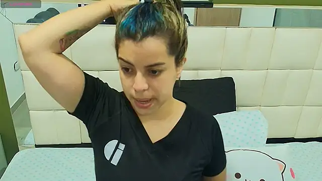 Snapshot of gisell_gomez chatting on September 26, 12:25 pm gisell gomez online show from September 26, 12:25 pm