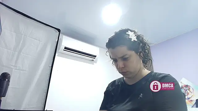 gisell gomez online show from April 10, 8:26 pm