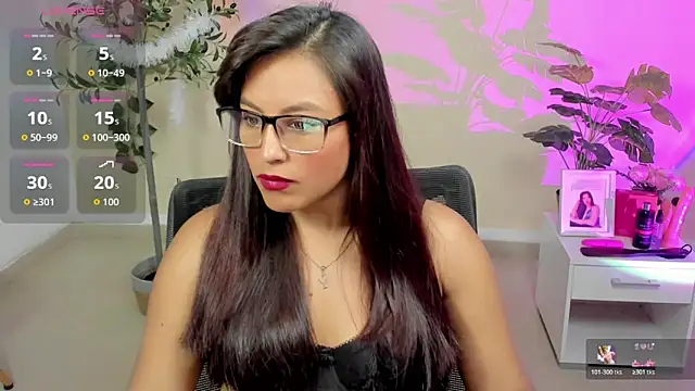 Cameroon-Diaz online show from March 16, 1:48 pm