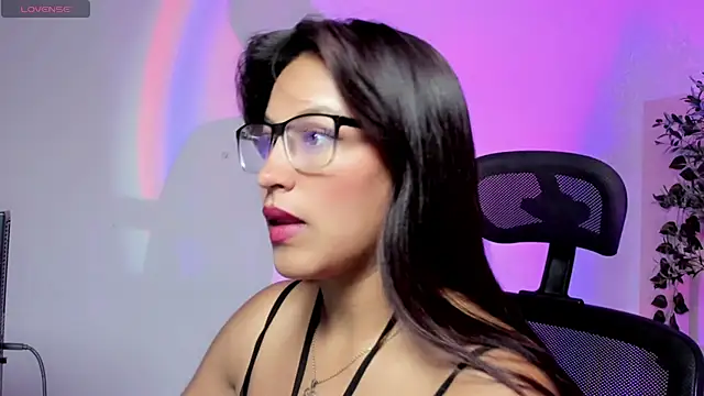 Cameroon-Diaz online show from September 13, 2:03 pm