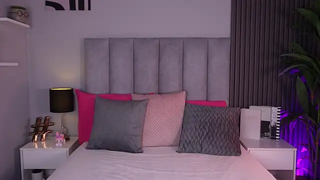 barbaramarmol online show from April 14, 1:22 pm