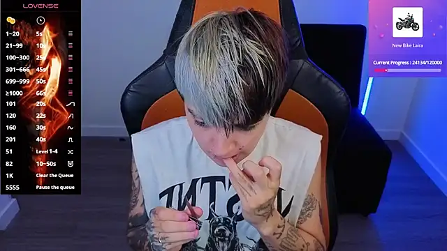 imlaiaaa online show from October 10, 9:20 pm