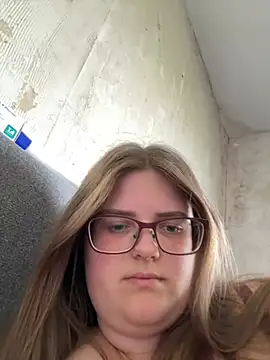 CurvyPaar2 online show from April 14, 2:39 pm