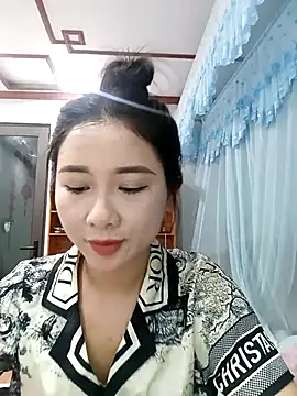 MinhChauXXX19 online show from April 19, 8:58 am