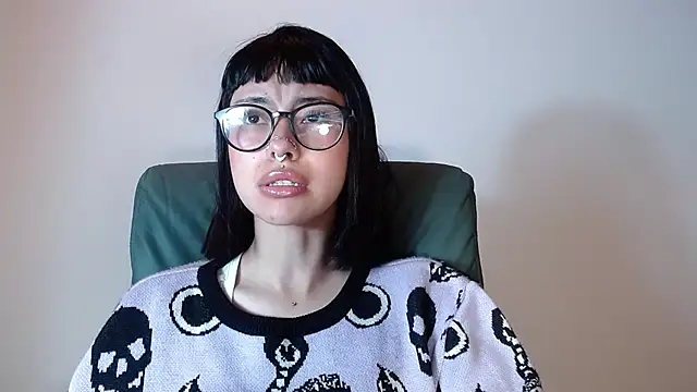 Snapshot of _mavis2 chatting on October 8, 9:08 pm mavis2 online show from October 8, 9:08 pm