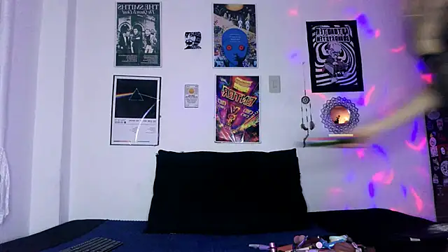 plutonbluemooon333 online show from October 1, 12:37 am