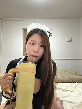  YUNOo0  online show from November 20, 12:39 pm