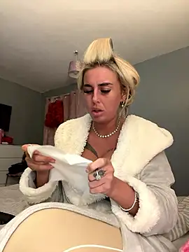 EllieMaeBaby online show from January 15, 1:00 am