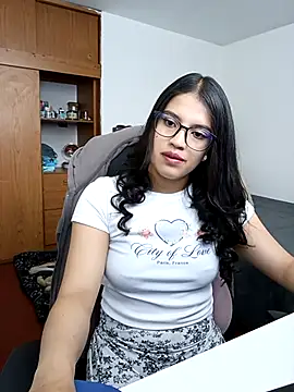 Snapshot of asumi_18 chatting on September 30, 9:30 pm asumi 18 online show from September 30, 9:30 pm