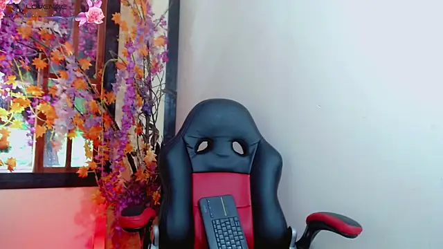 Madison Mujica online show from September 13, 11:40 am